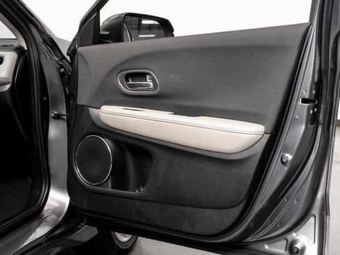 Used 2019 Honda HR-V EX image 45