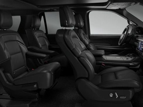 New 2026 Lincoln Navigator Reserve w/ Jet Appearance Package AWD/4WD image 29