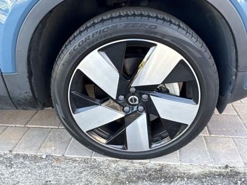 Used 2023 Volvo XC40 Recharge Ultimate w/ Protection Package Premier AWD/4WD image 4