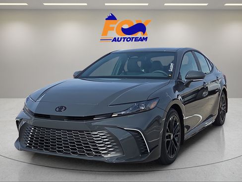 Used 2026 Toyota Camry SE w/ Convenience Package FWD image 1