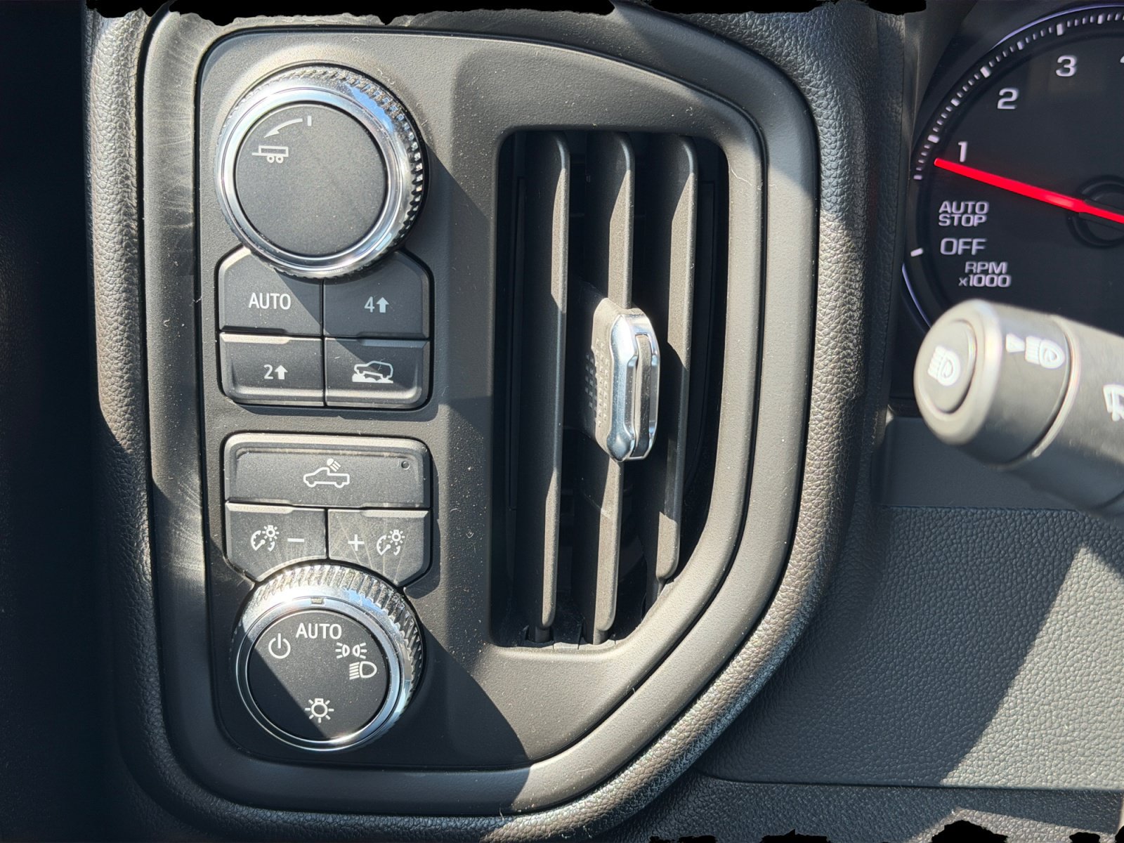 Used 2024 GMC Sierra 1500 Pro w/ Graphite Edition AWD/4WD image 25
