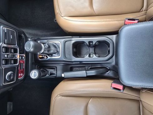 Used 2023 Jeep Wrangler Unlimited Rubicon w/ Safety Group AWD/4WD image 43