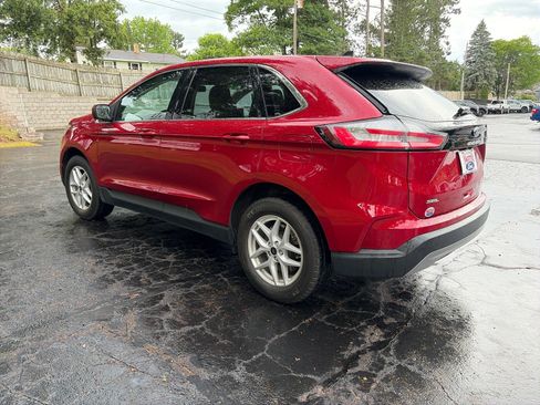 Used 2023 Ford Edge SEL w/ Convenience Package AWD/4WD image 4