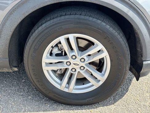 Used 2021 Ford Explorer XLT w/ Equipment Group 202A image 12