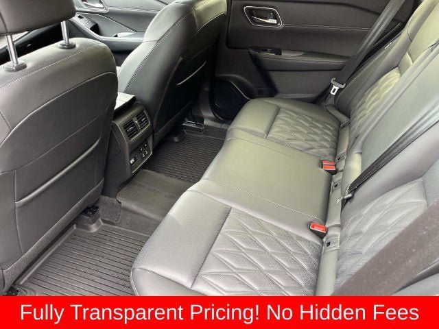 Used 2024 Nissan Rogue Platinum w/ Platinum Premium Package AWD/4WD image 17