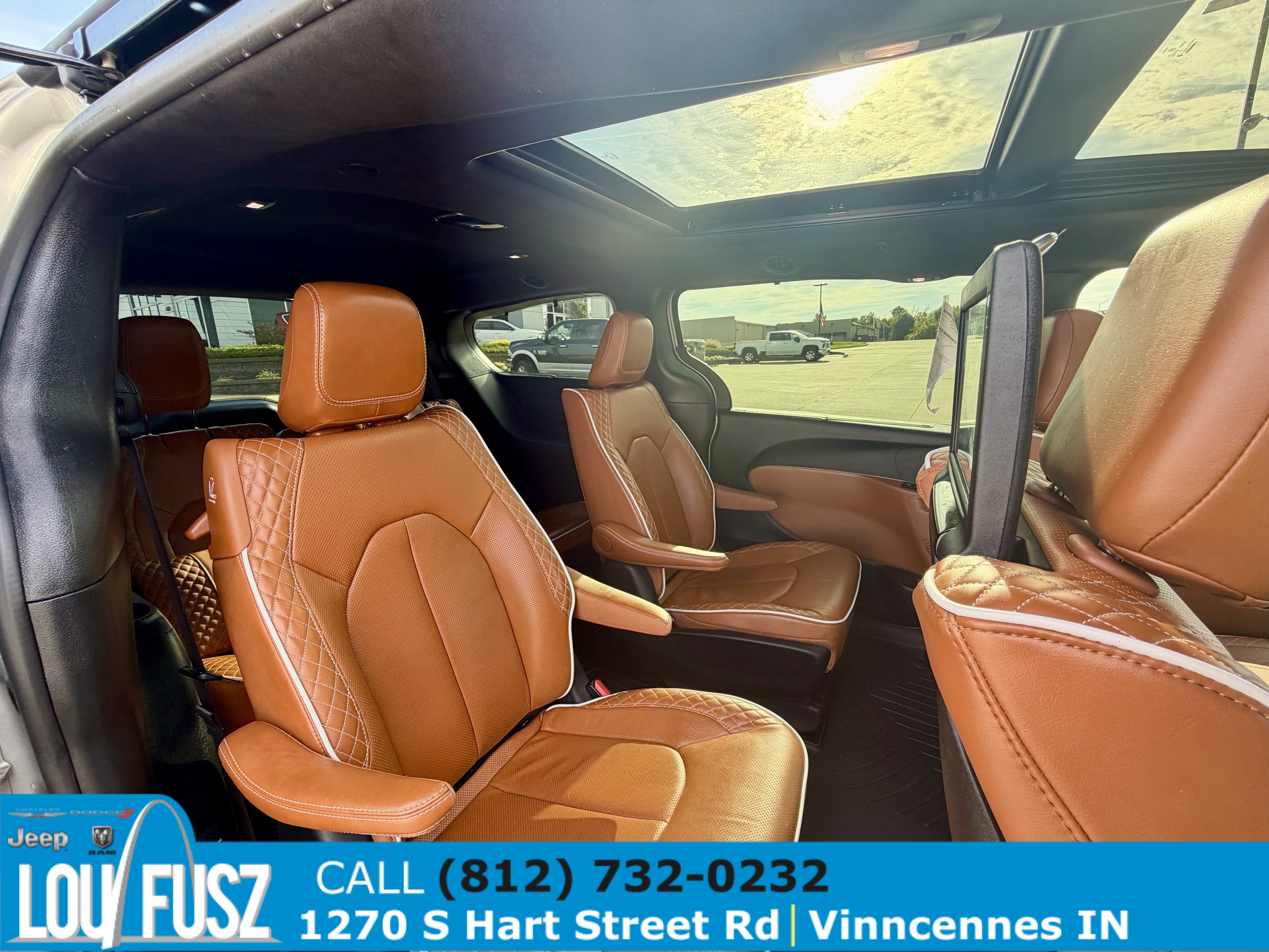 Used 2024 Chrysler Pacifica Pinnacle AWD/4WD image 24