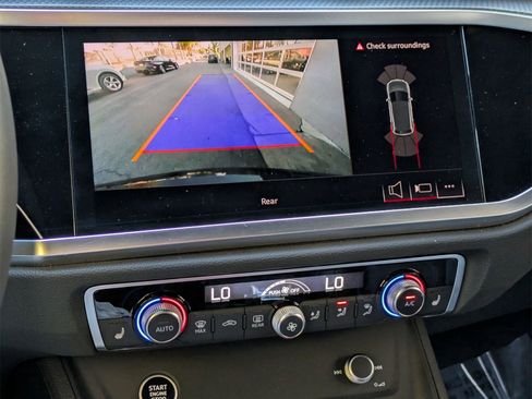 Used 2025 Audi Q3 2.0T Premium image 13