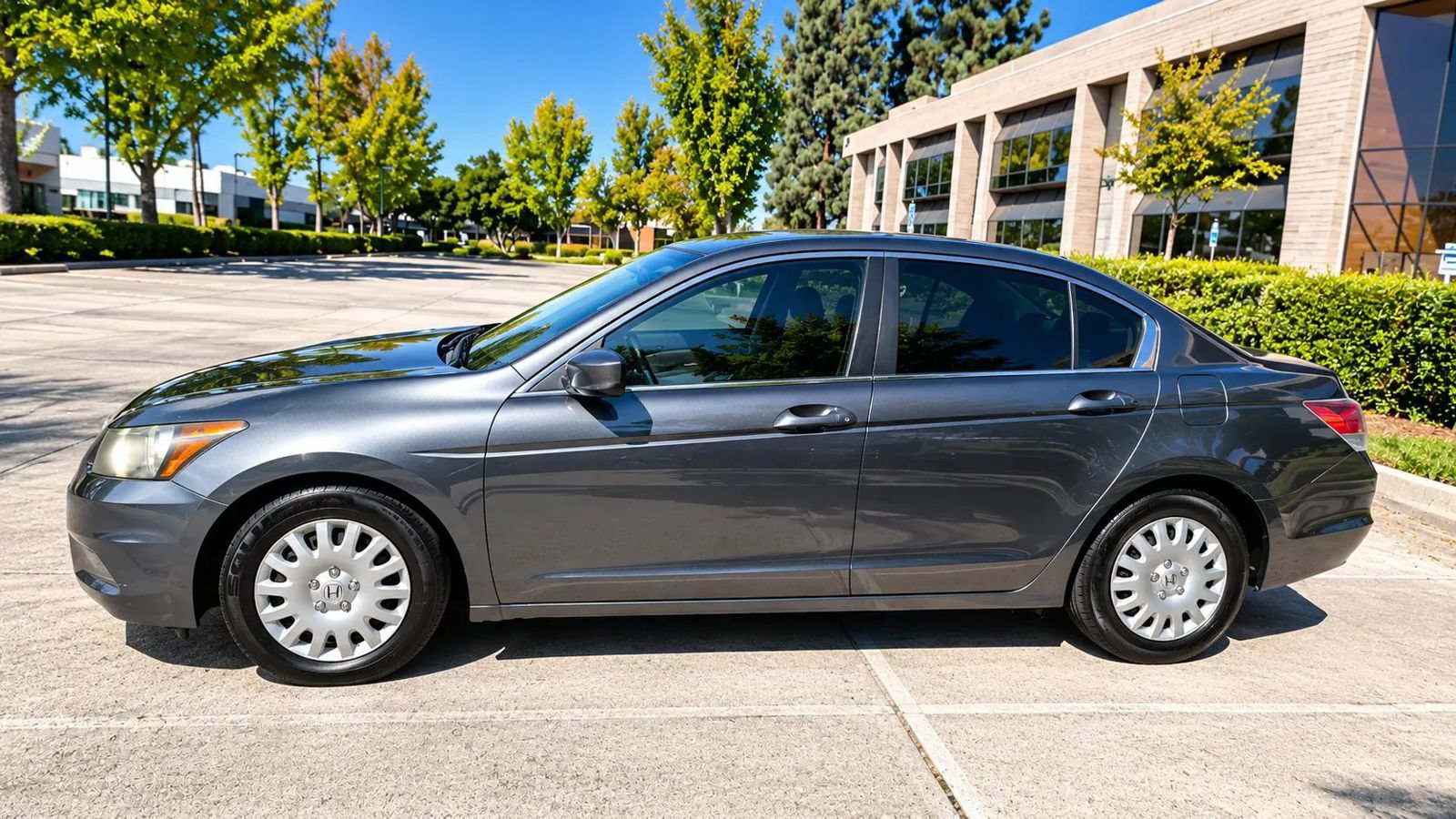 Used 2011 Honda Accord LX image 4