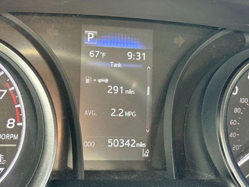 Certified 2023 Toyota Camry SE image 18