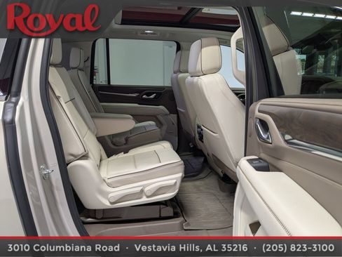 Used 2024 GMC Yukon XL Denali image 10