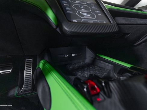 Used 2024 Lamborghini Revuelto image 25
