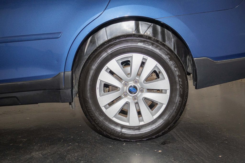 Used 2019 Subaru Outback 2.5i AWD/4WD image 8