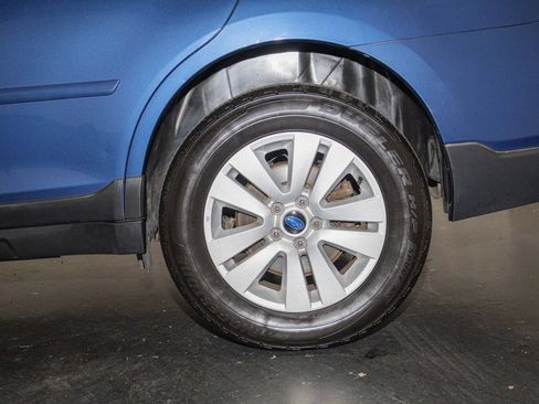 Used 2019 Subaru Outback 2.5i AWD/4WD image 8