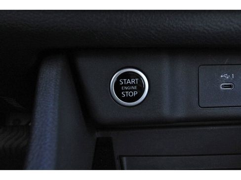 Used 2023 Nissan Rogue SV image 27