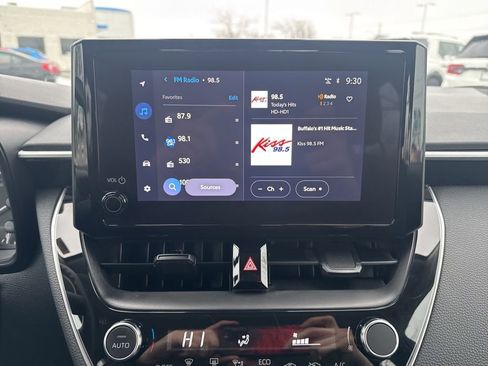 Used 2024 Toyota Corolla LE image 29