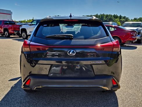 Used 2022 Lexus UX 250h F Sport w/ F Sport Premium Package AWD/4WD image 4