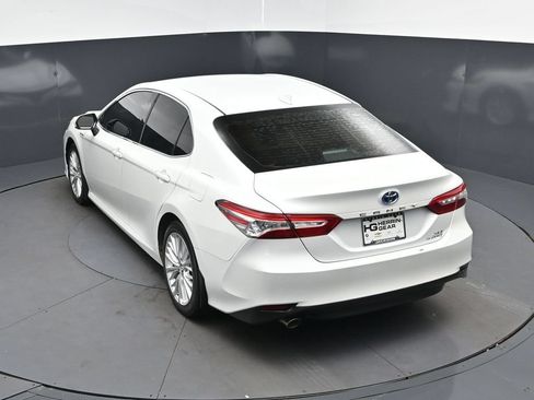Used 2020 Toyota Camry XLE FWD image 33