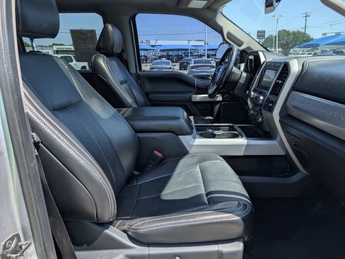Used 2021 Ford F250 Lariat w/ Lariat Ultimate Package AWD/4WD image 33