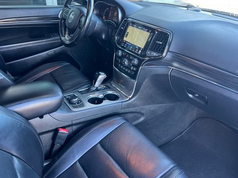 Used 2021 Jeep Grand Cherokee Limited w/ Luxury Group II AWD/4WD image 17