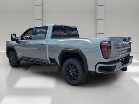 Used 2026 GMC Sierra 2500 AT4 w/ AT4 Premium Plus Package AWD/4WD image 3
