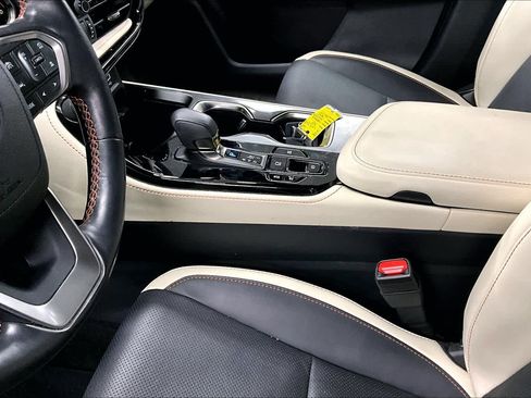 Used 2024 Lexus NX 350h AWD image 16