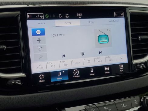 Used 2024 Chrysler Pacifica Touring-L FWD image 22