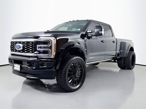 Used 2026 Ford F450 Platinum w/ FX4 Off-Road Package image 1
