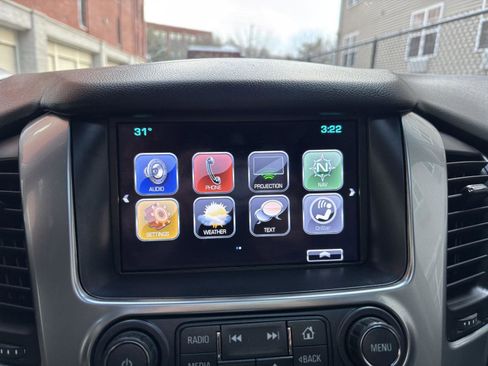Used 2018 Chevrolet Tahoe LT w/ Luxury Package AWD/4WD image 15