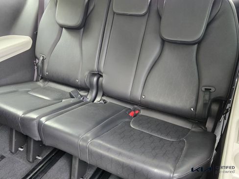 Used 2022 Kia Carnival LX FWD image 12