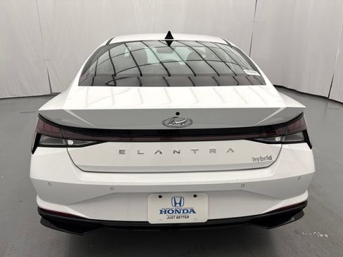 Used 2022 Hyundai Elantra Limited FWD image 8