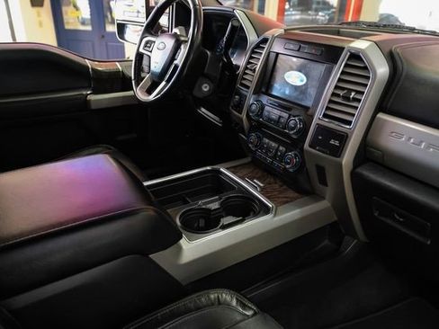 Used 2017 Ford F350 Lariat image 23