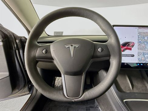 Used 2021 Tesla Model 3 Standard Range Plus image 10