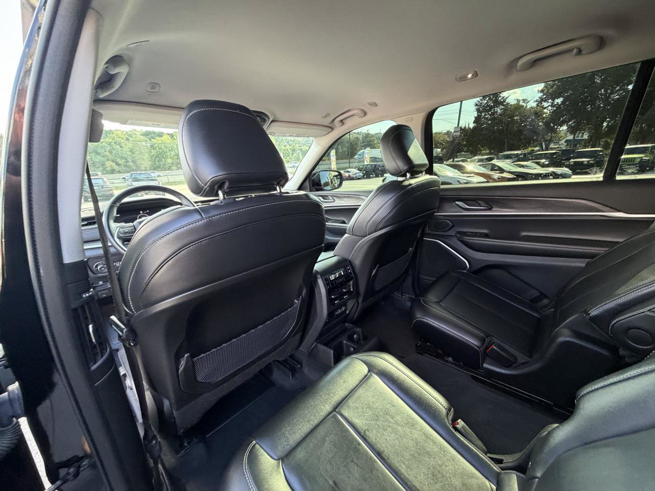 Used 2021 Jeep Grand Cherokee L Limited AWD/4WD image 29
