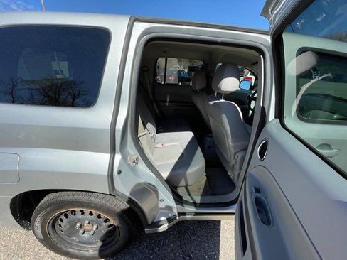 Used 2009 Chevrolet HHR LS FWD image 27