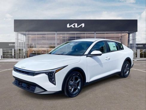 New 2026 Kia K4 FWD image 4