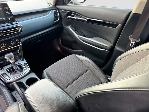 Used 2021 Kia Seltos S FWD image 26