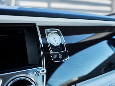 Used 2020 Rolls-Royce Wraith RWD image 72