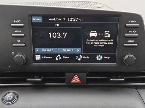 Used 2025 Hyundai Elantra Sport image 13