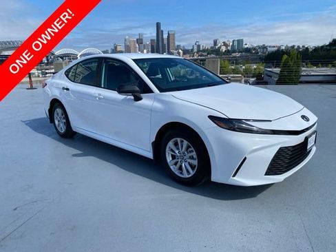 Used 2025 Toyota Camry LE w/ Convenience Package AWD/4WD image 1