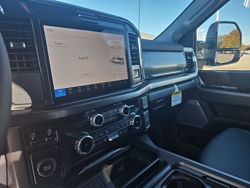 New 2026 Ford F250 Lariat RWD image 19