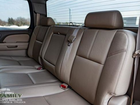 Used 2014 Chevrolet Silverado 2500 LTZ w/ LTZ Plus Package image 30