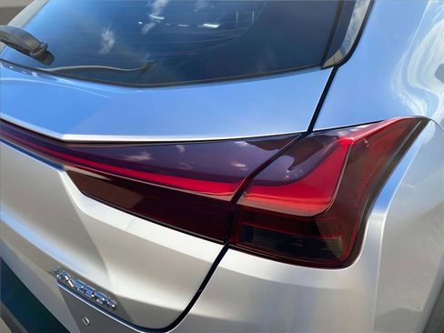 Used 2024 Lexus UX 250h UX 250h FWD image 11