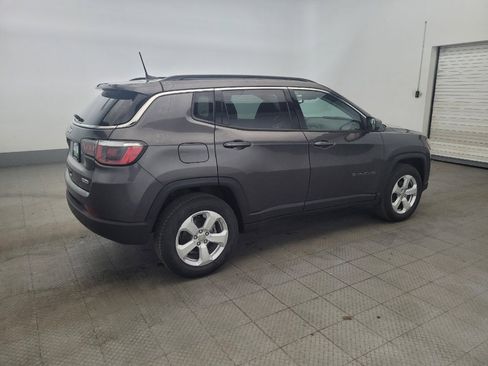Used 2019 Jeep Compass Latitude w/ Cold Weather Group image 10