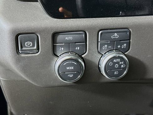 Used 2024 GMC Sierra 1500 Elevation AWD/4WD image 10
