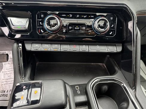 Used 2024 GMC Sierra 1500 AT4 w/ Technology Package image 23