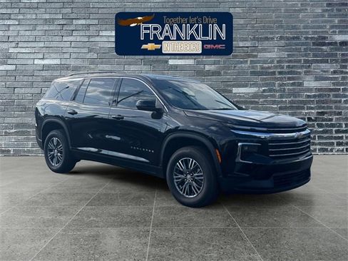 Used 2025 Chevrolet Traverse LT image 7