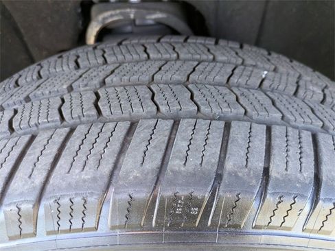 Used 2018 GMC Sierra 1500 SLT image 11