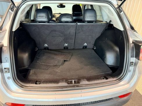 Used 2017 Jeep Compass Limited AWD/4WD image 13