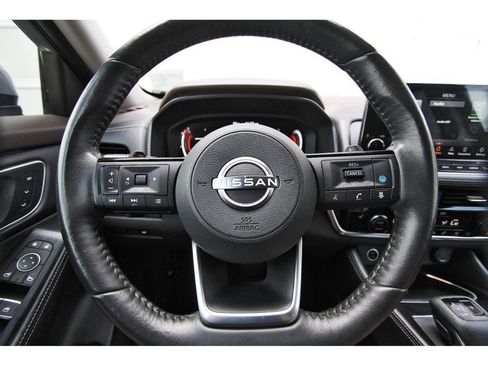 Certified 2022 Nissan Rogue Platinum w/ Head-Up Display Package FWD image 14
