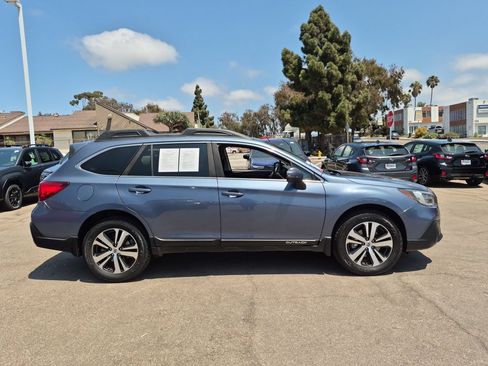 Used 2018 Subaru Outback 3.6R Limited AWD/4WD image 5